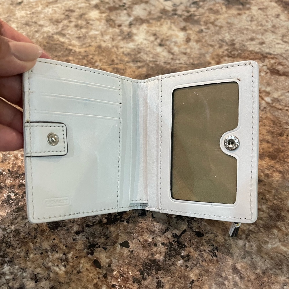 Coach ID Wallet - Picture 5 of 8